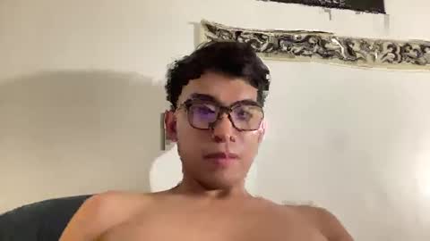 Snapshot of seductive_william chatting on 02-20-25, 04:03 William online show from 02-20-25, 04:03