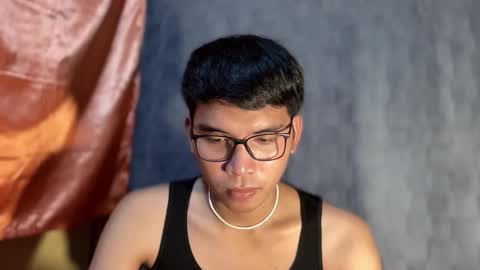 Snapshot of seductive_william chatting on 11-19-25, 12:49 William online show from 11-19-25, 12:49