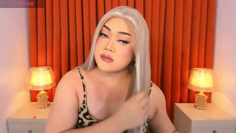 Natalie Mefford online show from 02-27-25, 12:23