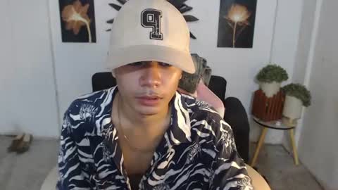 Snapshot of seductivepyra69xxx chatting on 07-29-26, 01:42 seductivepyra69xxx online show from 07-29-26, 01:42