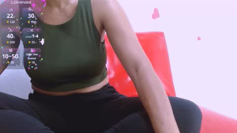 Snapshot of seductivespellvagina80 chatting on 11-08-25, 05:29 Estefany online show from 11-08-25, 05:29