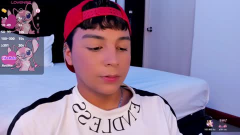 Snapshot of seductivo_jr chatting on 02-18-25, 05:20 seductivo online show from 02-18-25, 05:20
