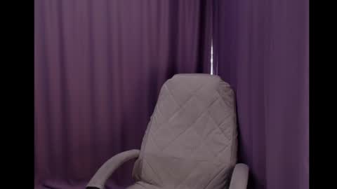 Emily online show from 04-15-26, 06:42