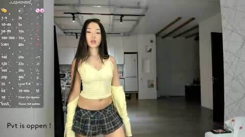 Akira Youri online show from 10-28-25, 02:04