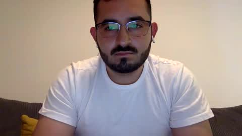 Snapshot of seficha18 chatting on 05-20-26, 04:46 seficha18 online show from 05-20-26, 04:46
