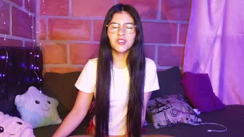Snapshot of seleena_01 chatting on 06-06-26, 11:09 seleena_01 online show from 06-06-26, 11:09