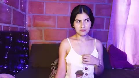 Snapshot of seleena_01 chatting on 06-10-26, 10:52 seleena_01 online show from 06-10-26, 10:52