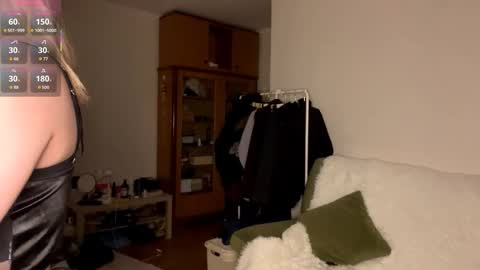 Sophia online show from 12-14-25, 06:34