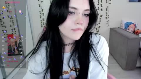 Selena  online show from 02-17-25, 08:09