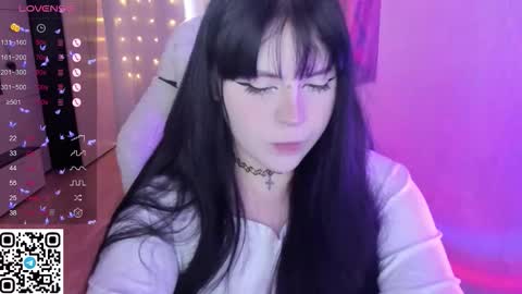 Selena  online show from 03-04-26, 11:05