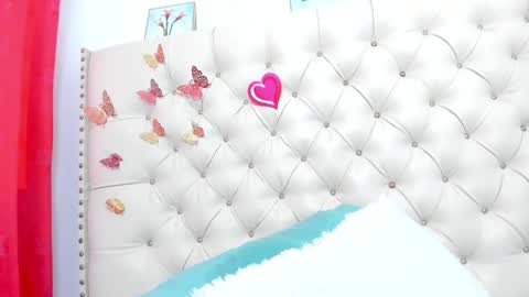 selena_beautyy online show from 04-22-26, 07:04