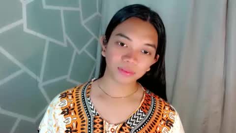 Selena online show from 04-13-26, 11:43