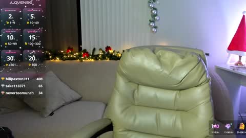 Snapshot of selena_grey_ chatting on 12-22-24, 07:11 Selena online show from 12-22-24, 07:11