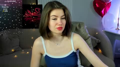 Snapshot of selena_grey_ chatting on 03-11-25, 07:04 Selena online show from 03-11-25, 07:04