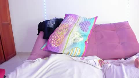 Karen online show from 04-13-26, 02:33