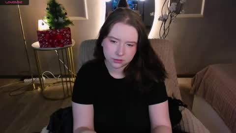 Selena online show from 12-14-25, 01:27