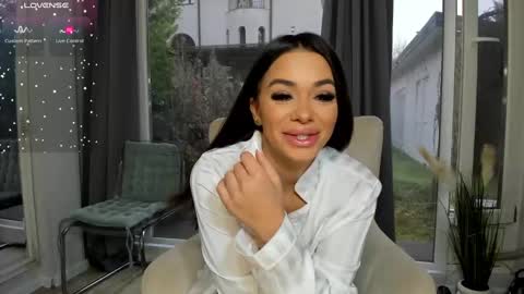 Selena online show from 02-02-25, 07:20