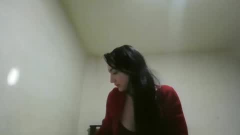Snapshot of selena_rous chatting on 09-27-25, 12:10 Selena Rous online show from 09-27-25, 12:10