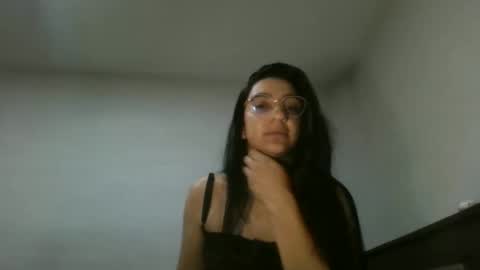 Snapshot of selena_rous chatting on 03-12-26, 02:23 Selena Rous online show from 03-12-26, 02:23
