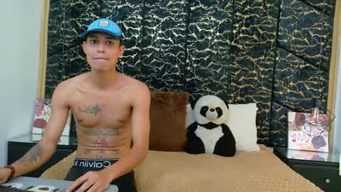 SelenaANDpeterr online show from 09-20-25, 07:04