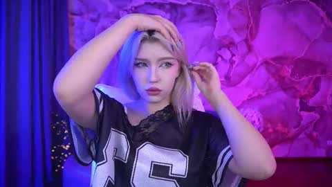 selenairis online show from 10-17-25, 07:33