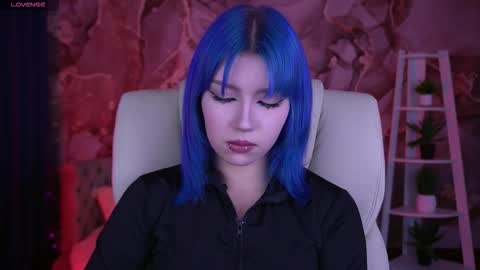 Snapshot of selenairis chatting on 12-17-25, 09:43 selenairis online show from 12-17-25, 09:43