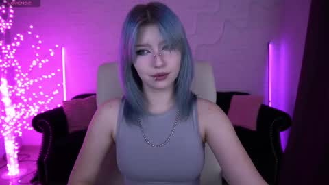 Snapshot of selenairis chatting on 03-18-26, 12:47 selenairis online show from 03-18-26, 12:47