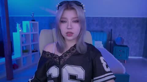 selenairis online show from 05-22-26, 06:42