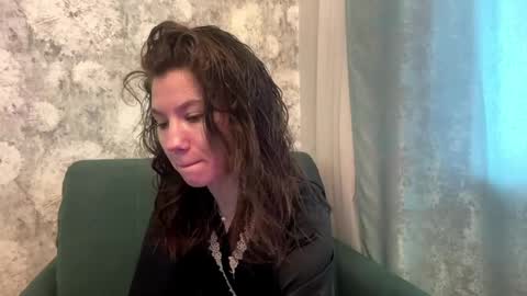 Selena online show from 05-13-26, 05:05