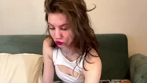 Selena online show from 05-27-26, 03:36