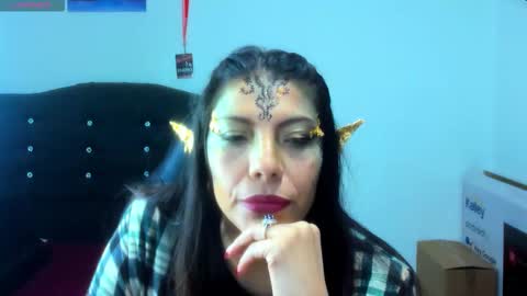 Snapshot of selenakyle92_ chatting on 11-01-25, 01:29 Selena online show from 11-01-25, 01:29
