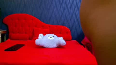 Selena Noir online show from 01-28-25, 05:22