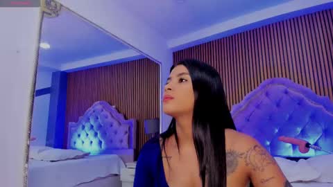 Snapshot of selenastonne chatting on 09-16-25, 08:43 selenastonne online show from 09-16-25, 08:43