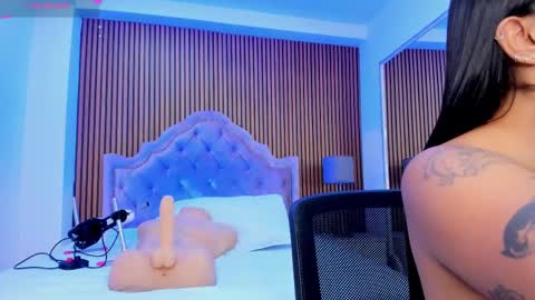 Snapshot of selenastonne chatting on 11-16-25, 08:14 selenastonne online show from 11-16-25, 08:14