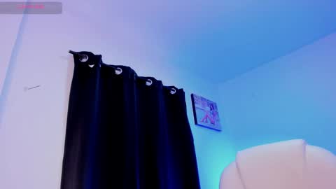 selenastonne online show from 04-23-26, 06:43