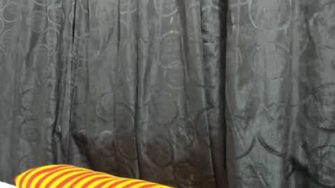 Snapshot of selene_milf_ chatting on 02-04-25, 03:00 Selene online show from 02-04-25, 03:00