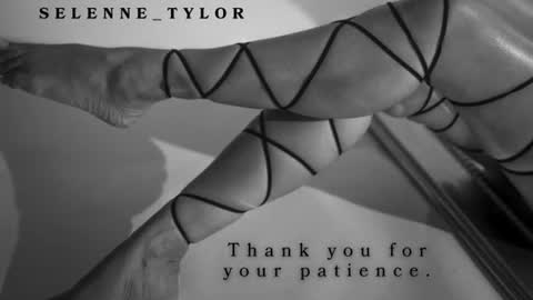 Snapshot of selene_tylor_ chatting on 06-30-26, 07:37 Selene online show from 06-30-26, 07:37