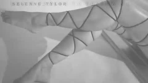 Snapshot of selene_tylor_ chatting on 07-28-26, 07:39 Selene online show from 07-28-26, 07:39