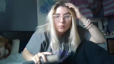 Snapshot of selenebaby chatting on 12-01-24, 04:51 Selene online show from 12-01-24, 04:51