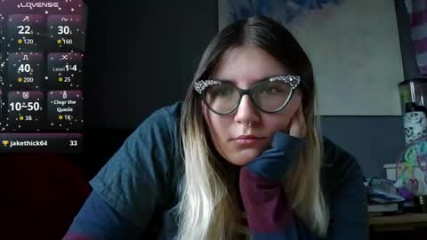 Snapshot of selenebaby chatting on 10-20-25, 02:17 Selene online show from 10-20-25, 02:17