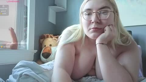 Selene online show from 04-19-26, 10:56