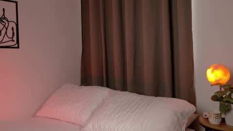 Snapshot of selenenova chatting on 01-05-26, 06:00 Selene Nova online show from 01-05-26, 06:00