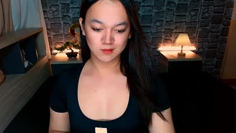 Snapshot of selenesantiago chatting on 12-19-24, 02:46 joan online show from 12-19-24, 02:46