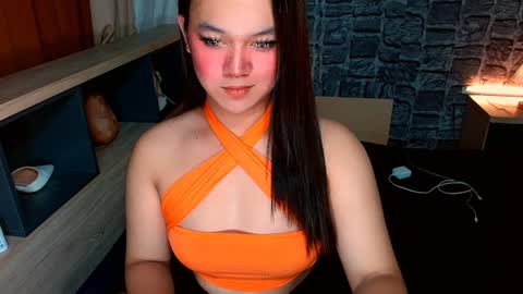 Snapshot of selenesantiago chatting on 12-20-24, 06:45 joan online show from 12-20-24, 06:45