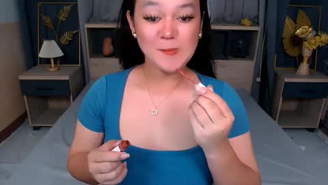 Snapshot of selenesantiago chatting on 10-29-25, 04:37 joan online show from 10-29-25, 04:37