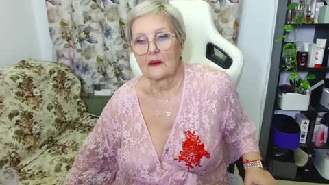 Selenna online show from 02-15-25, 07:17