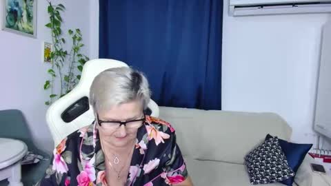 Selenna online show from 01-12-26, 06:57