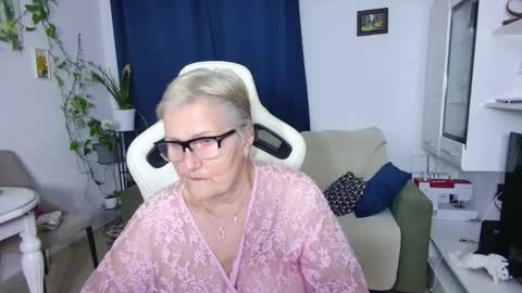 Selenna online show from 04-16-26, 05:14