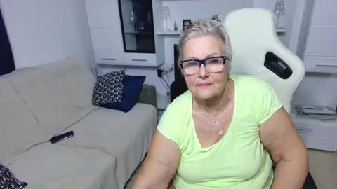 Selenna online show from 04-19-26, 05:01