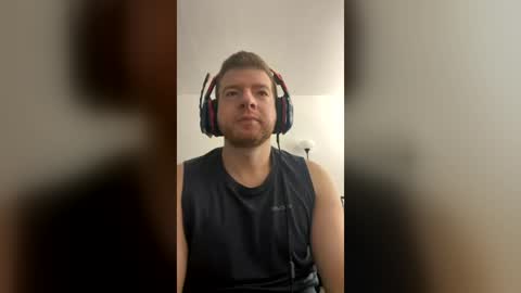 Snapshot of selfmademax579471 chatting on 07-17-26, 04:12 selfmademax579471 online show from 07-17-26, 04:12